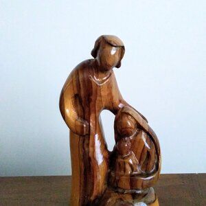 HANDMADE IN BETHLEHEM - HOLY FAMILY STATUE